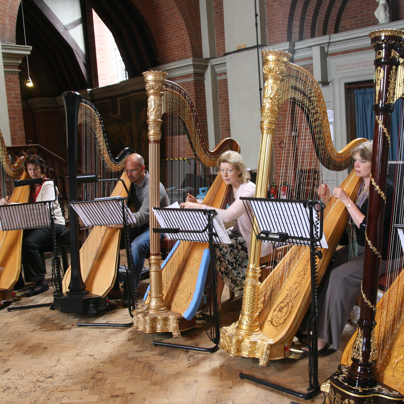 Index of /files/Archives/The London Harp Sound/Arty harps